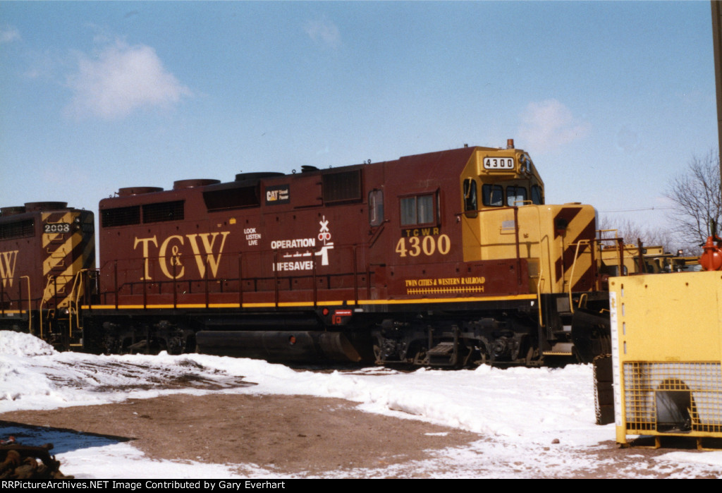 TCWR GP30C #4300 - Twin Cities & Western RR